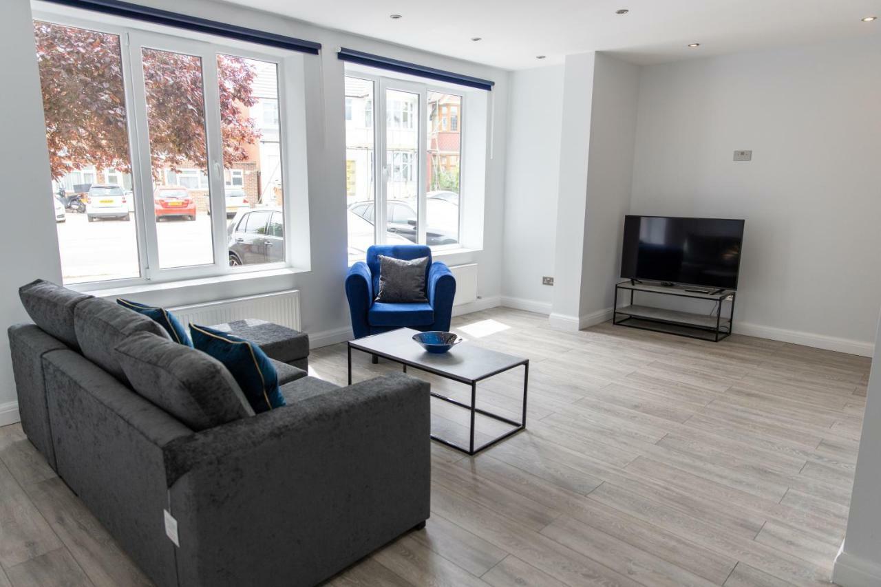 London Northwick Park Serviced Apartments By Riis Property Harrow Exterior foto